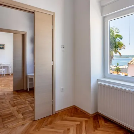 Tinac Semesterbostad *