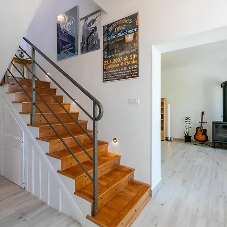 Tinac Semesterbostad Crikvenica