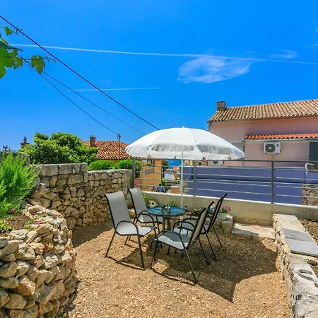 Tinac Semesterbostad